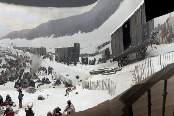 Snowy battle scene with soldiers in the Bourbaki Panorama painting.