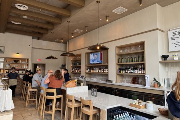 Interior view of Sipeos restaurant in Walnut Creek showing the bar, seating, and dining area